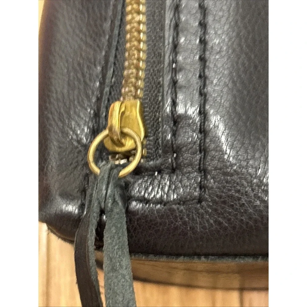 Margot Molly Black Leather Crossbody Minimalist Bag Missing Leather Zipper Pull